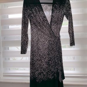 Dress with great fabric fits in very comfy and sexy